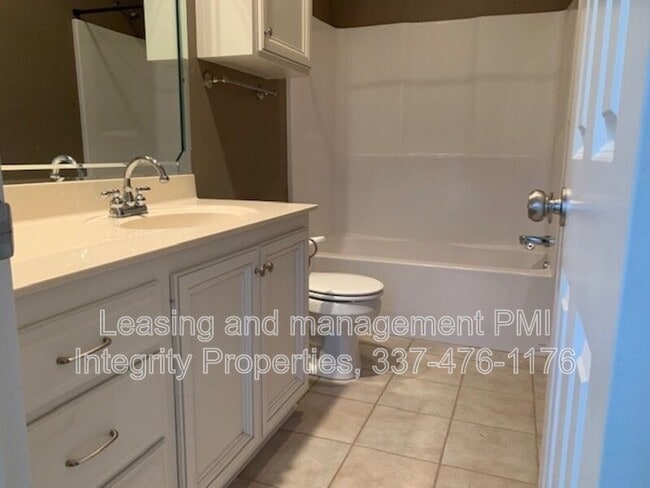 Building Photo - 209 Bentgrass Dr