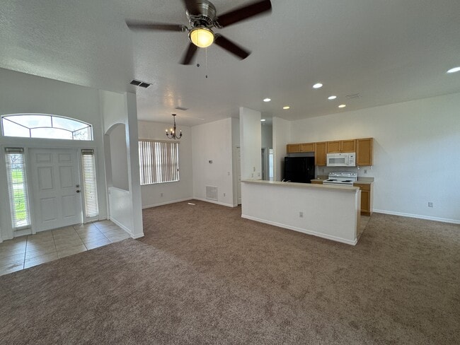 Building Photo - 446 Caraway Dr