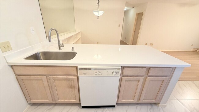 Building Photo - 10555 Turtlewood Ct