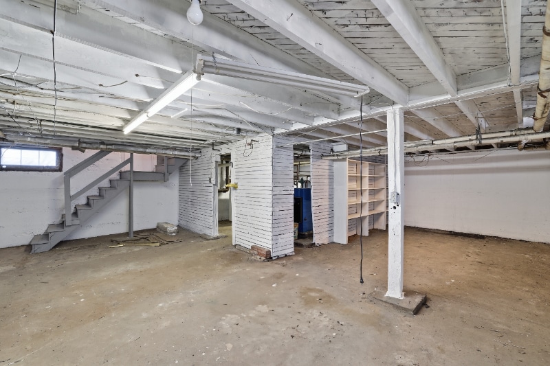 Building Photo - 630 N Courtland St