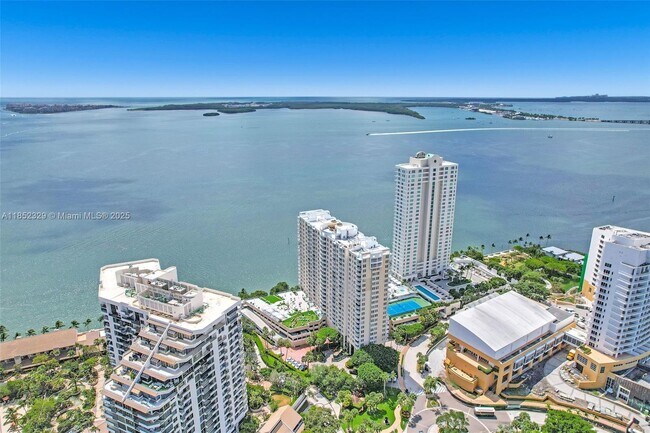 Building Photo - 770 Claughton Island Dr
