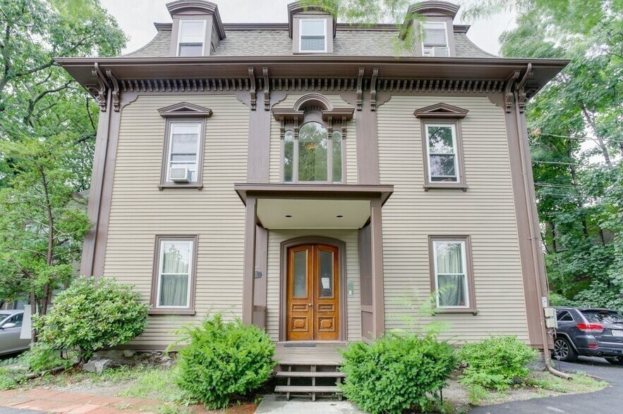 Building Photo - 88 Cedar St