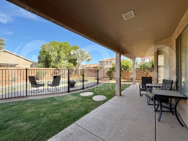 Building Photo - 1445 S Park Grove Cir