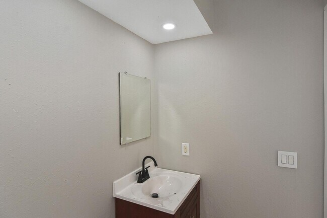 Building Photo - 2374 Dorsey Dr