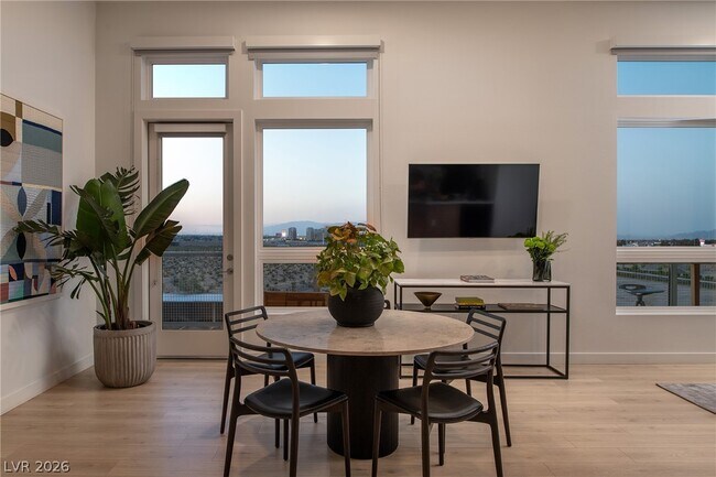 Building Photo - 11055 S Las Vegas Blvd