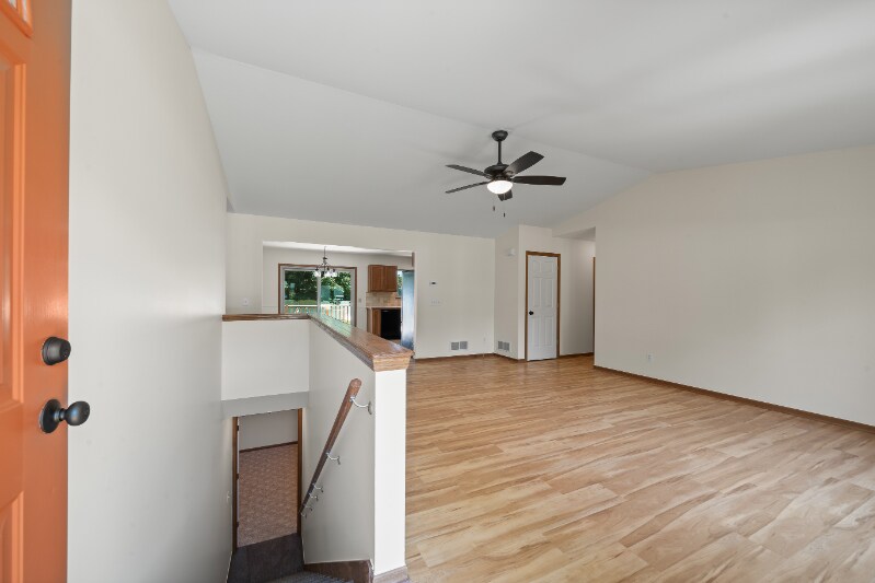 Building Photo - 391 Garrison Dr