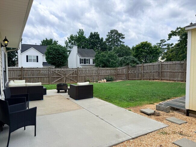 Building Photo - 3446 Ferdilah Ln