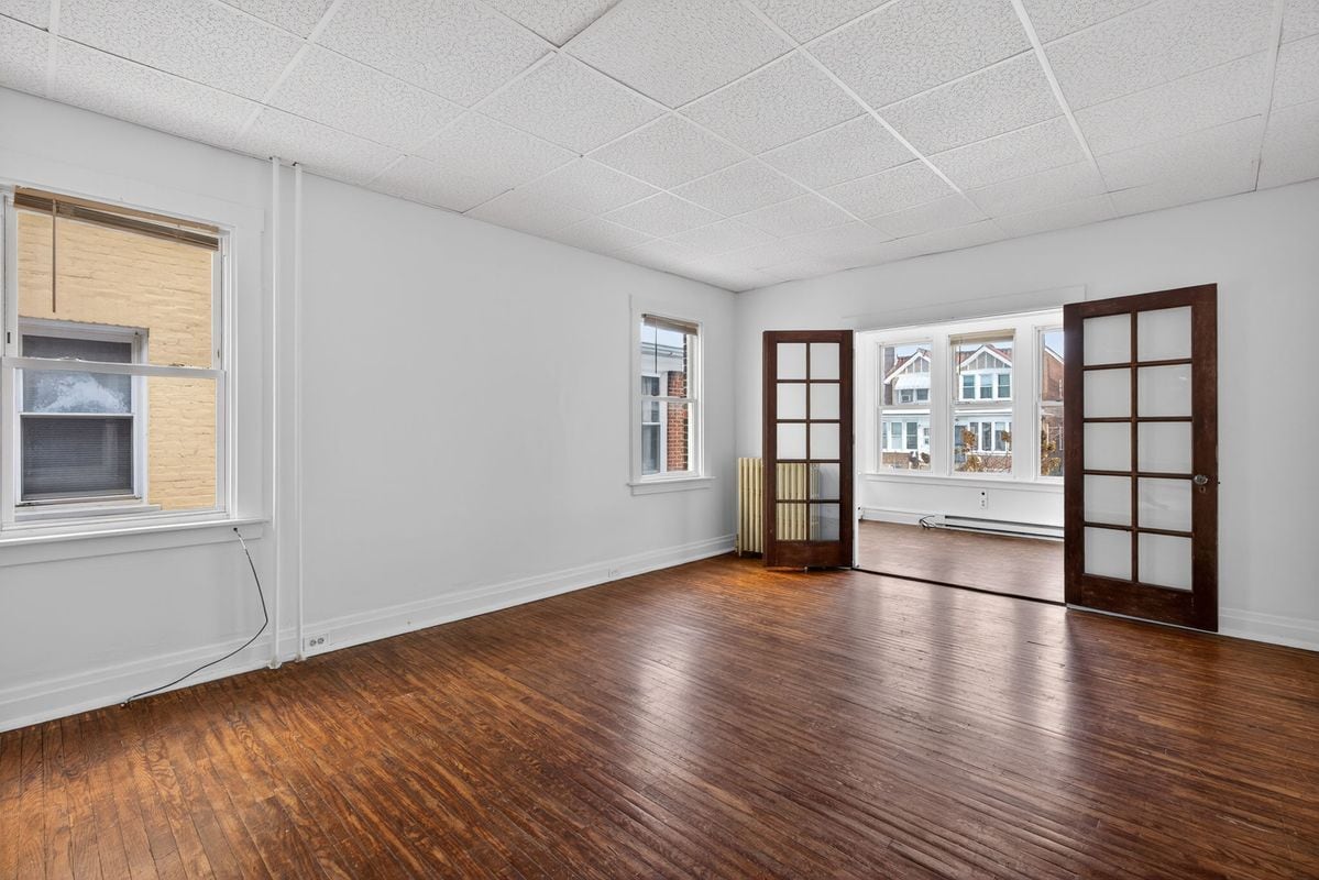 Building Photo - 406 S 18th St