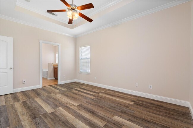 Building Photo - Upcoming Listing!