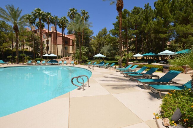 Building Photo - 270 E Flamingo Rd