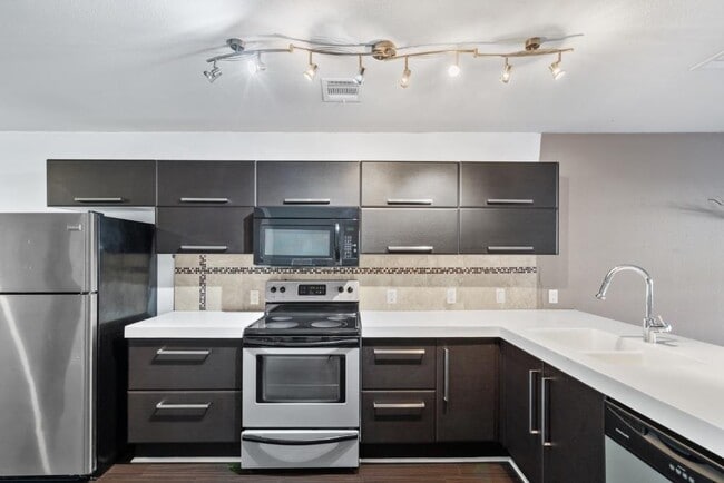 Building Photo - 1101 Grove Blvd