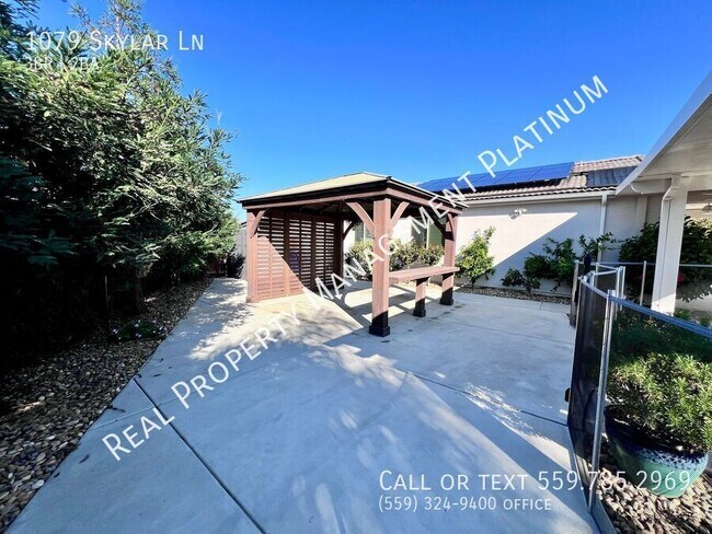 Building Photo - 1079 Skylar Ln