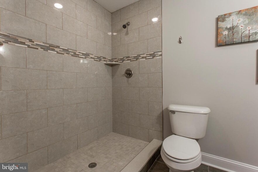 basement bathroom - 1333 S Cleveland St