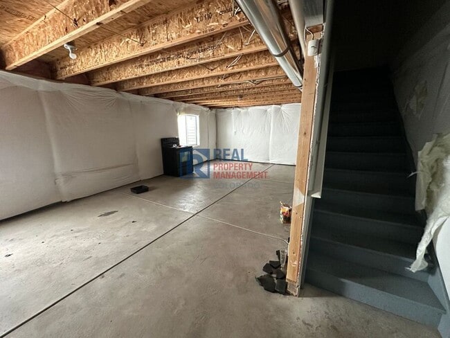 Building Photo - 5528 Lewiston Ct