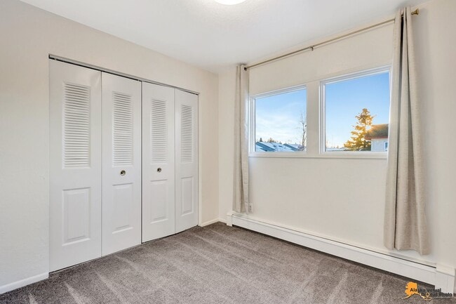 Building Photo - 2913 Telequana Dr