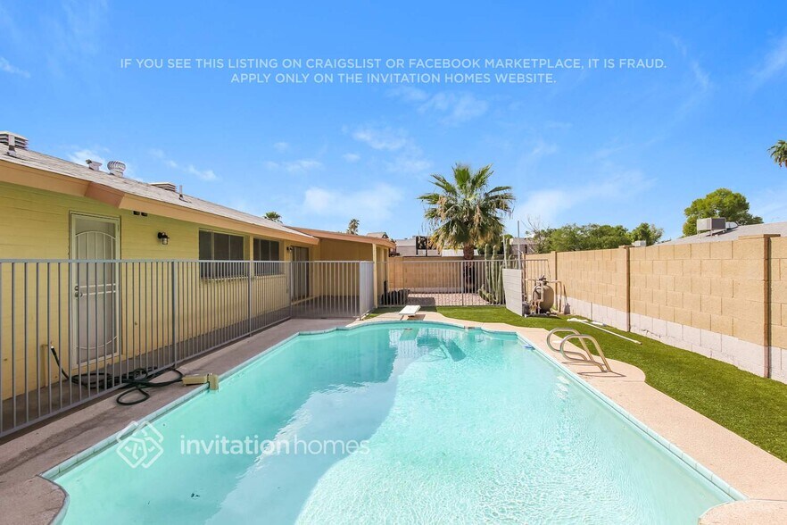 Building Photo - 4232 W Frier Dr