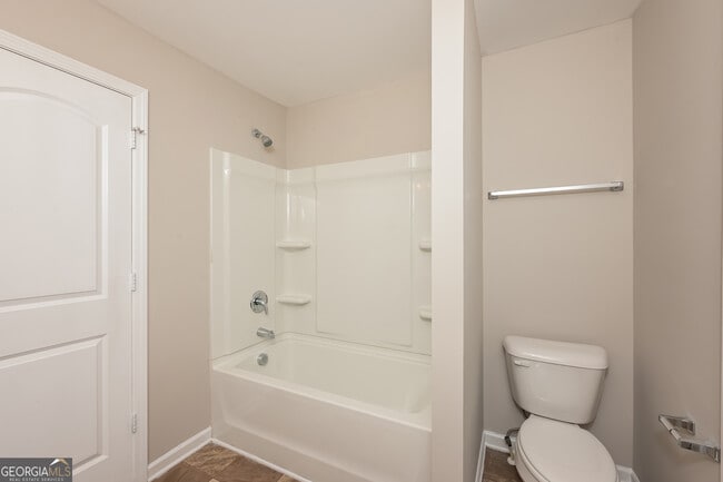 Building Photo - 411 Erin Ct