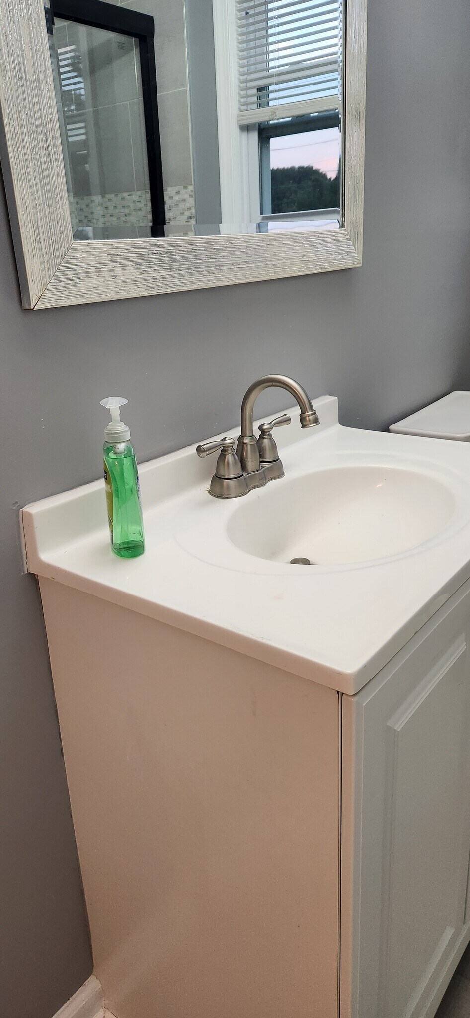 Building Photo - 948 White Oak Dr