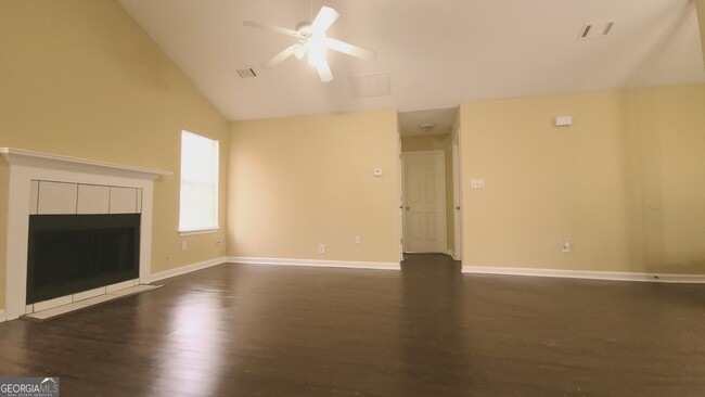 Building Photo - 1504 Cain Ct