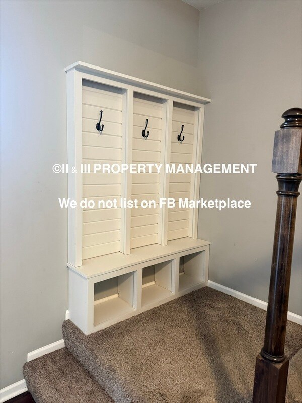 Building Photo - 9548 Roundtree St