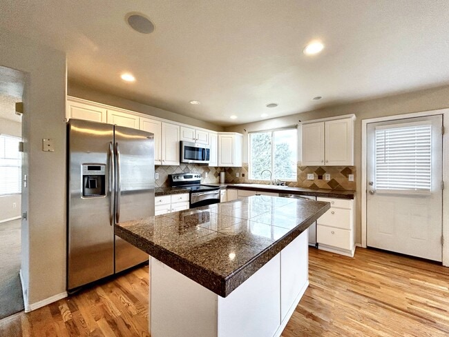 Building Photo - 236 Oxbow Dr