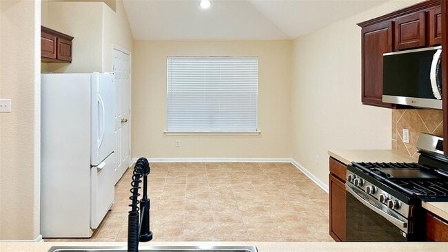 Building Photo - 18115 Rose Hill Park Ln