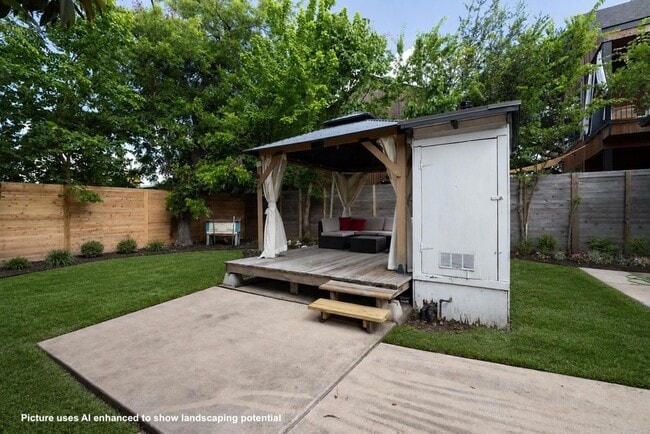 Building Photo - 2503 Gonzales St