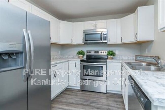 Building Photo - 7100 Ransom Way