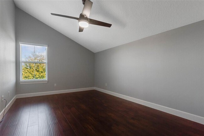 Building Photo - 12752 S Lake Sawyer Ln