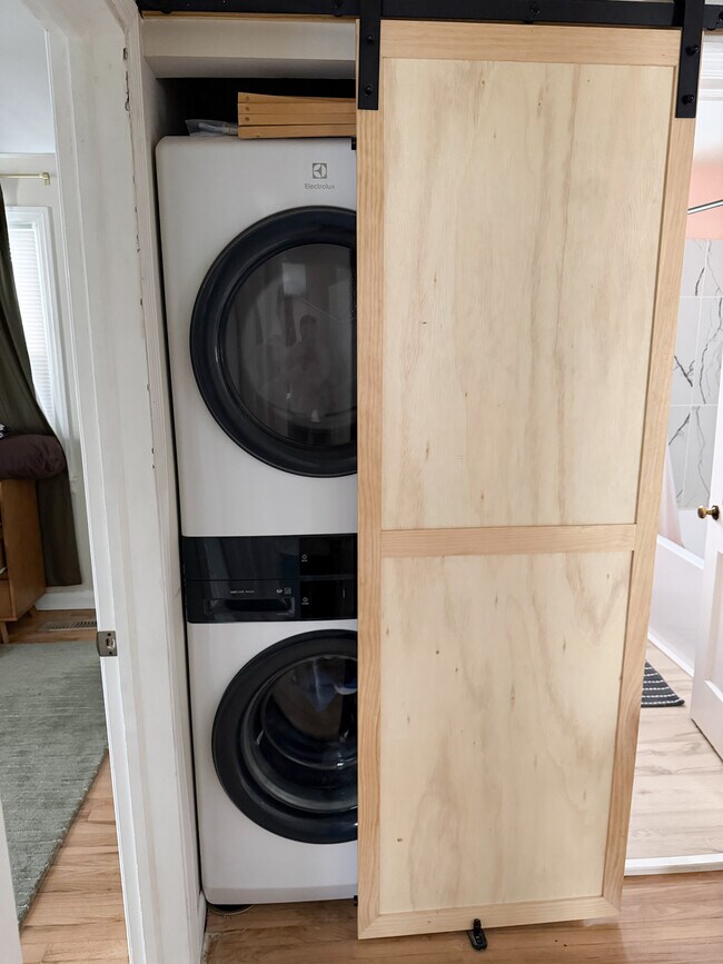 Building Photo - 204 Blanchard Pl