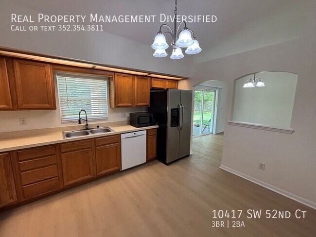 Building Photo - 10417 SW 52nd Ct