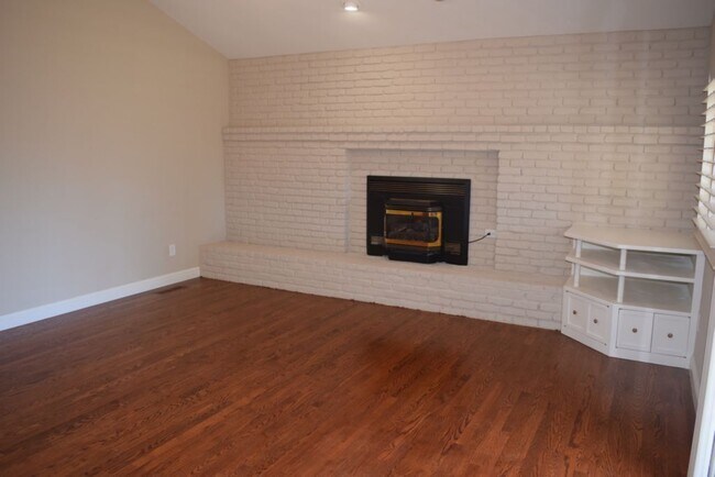 Building Photo - 1657 Stone Way