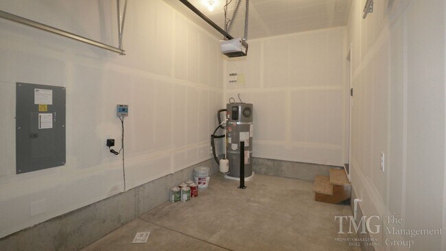 Building Photo - 3BD Home in Ridgefield in a Great Location!  Don't Miss Out!