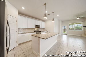 Building Photo - 2302 Castello Wy