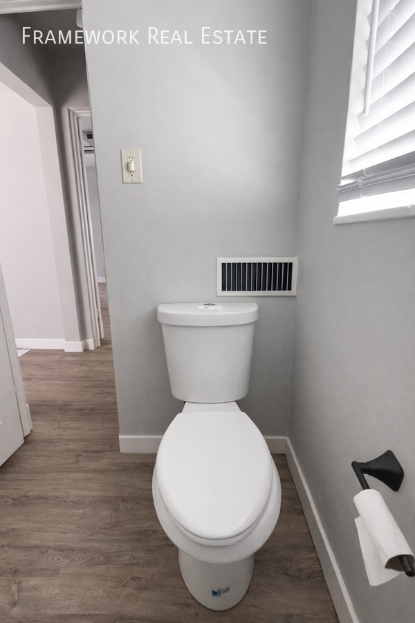 Building Photo - 1468 Ivanhoe St