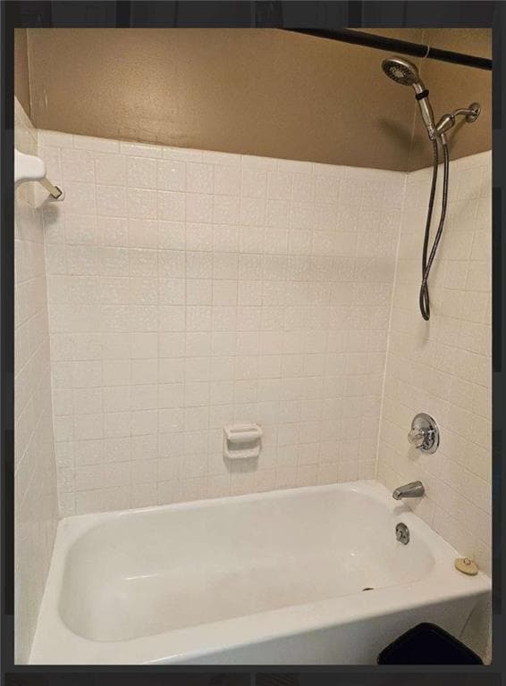 Building Photo - 2539 Oakridge Pl