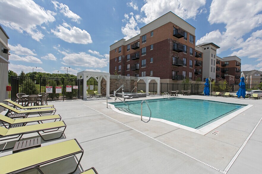 Metro 59 Apartments - Aurora, IL | Apartment Finder