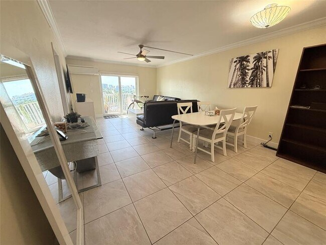 Building Photo - 3201 NE 14th Street Causeway