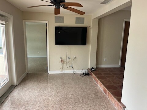 Building Photo - 8467 8th Way N