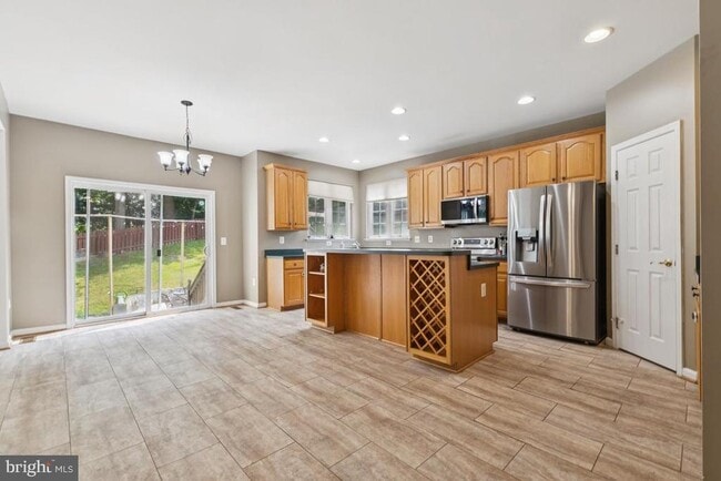Building Photo - 13032 Pilgrims Inn Dr