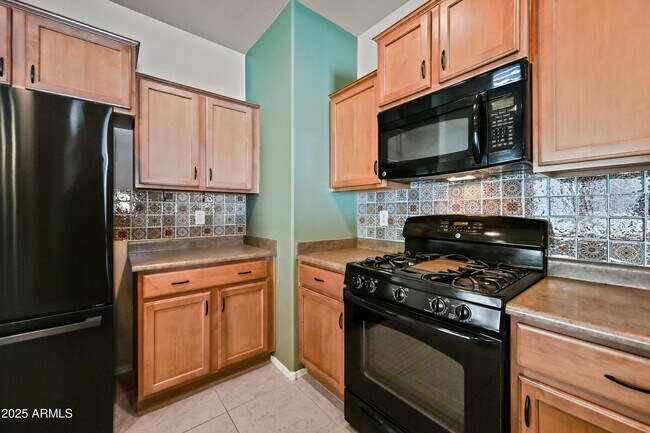 Building Photo - 26182 W Tonto Ln