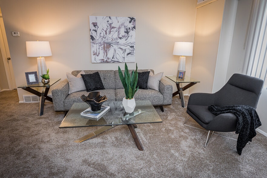 Randall Park Apartments 45104548 Warrensville Center Rd North