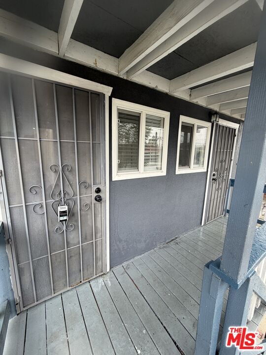 Building Photo - 120 N Ave 25