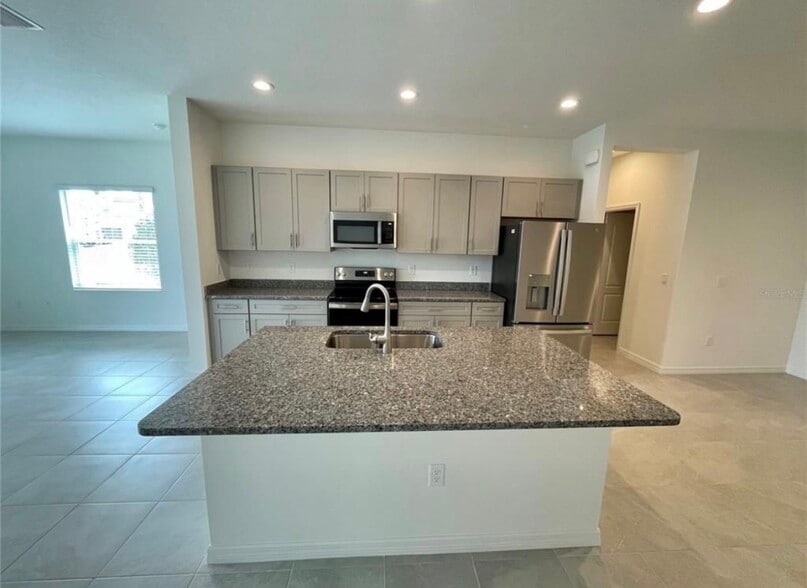 Building Photo - 8676 Canyon Creek Trl