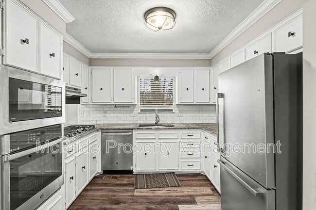 Building Photo - 1304 Dominica Dr