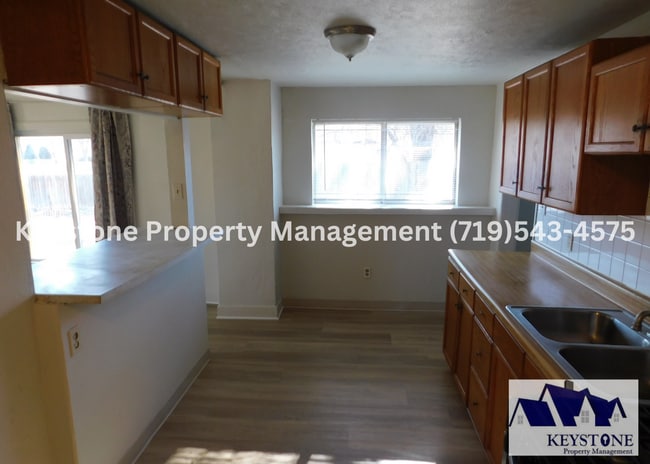 Building Photo - Charming 2 Bedroom/1 Bath House on Large Lot  $1250/$1250