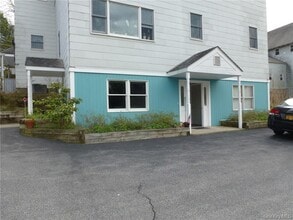 Building Photo - 1217 E Main St