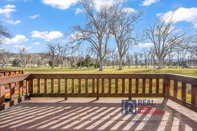 Building Photo - 4 bedroom 3 bathroom - 2 car garage -This is a must see home!