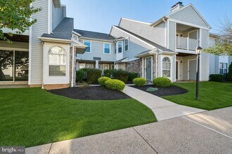 Building Photo - 1104 Mews Dr