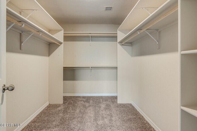 Building Photo - 123 Ruth Trl